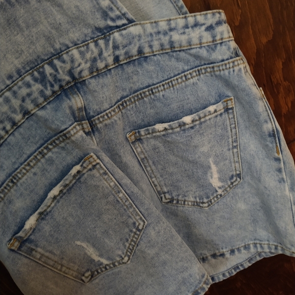 Size Small juniors DENIM Overalls - Picture 4 of 16